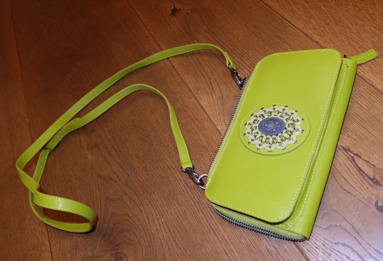 Borse da donna: Pochette von KONPLOTT, lime – Usato da Eggersriet venduto da illy76 8