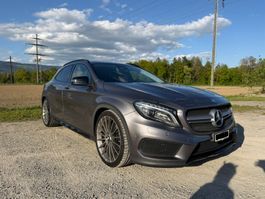 Mercedes-Benz GLA 250 4Matic AMG Line, Top Zustand!