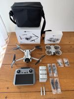 DJI Mini 4 Pro fly more combo und DJI Neo Drohnen
