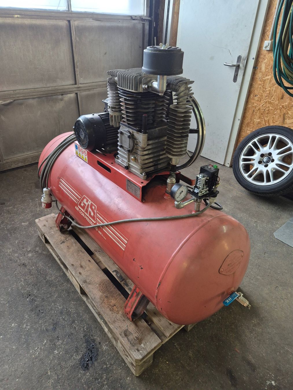Compressori: Grosser Kompressor – Difettoso da Gossau SG venduto da Aeromax