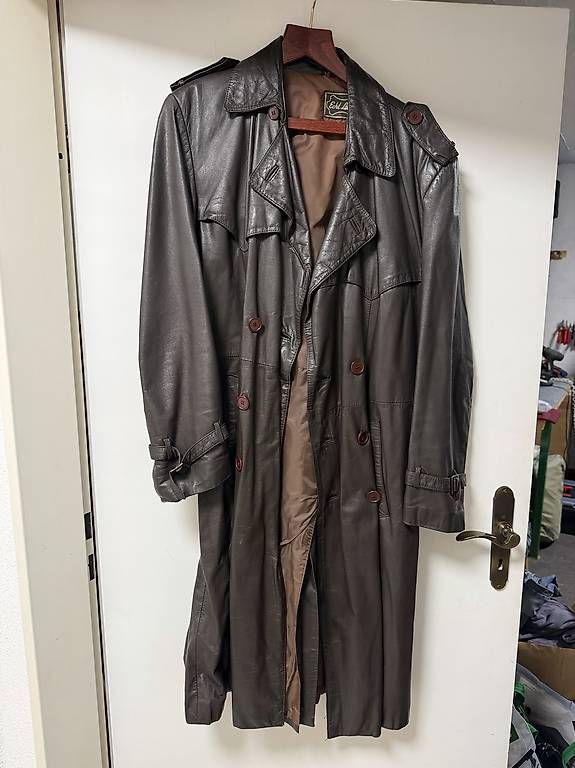 Cappotti: Ledermantel Echtleder Vintage Grösse 50 – Usato da Brunegg venduto da Estera 1