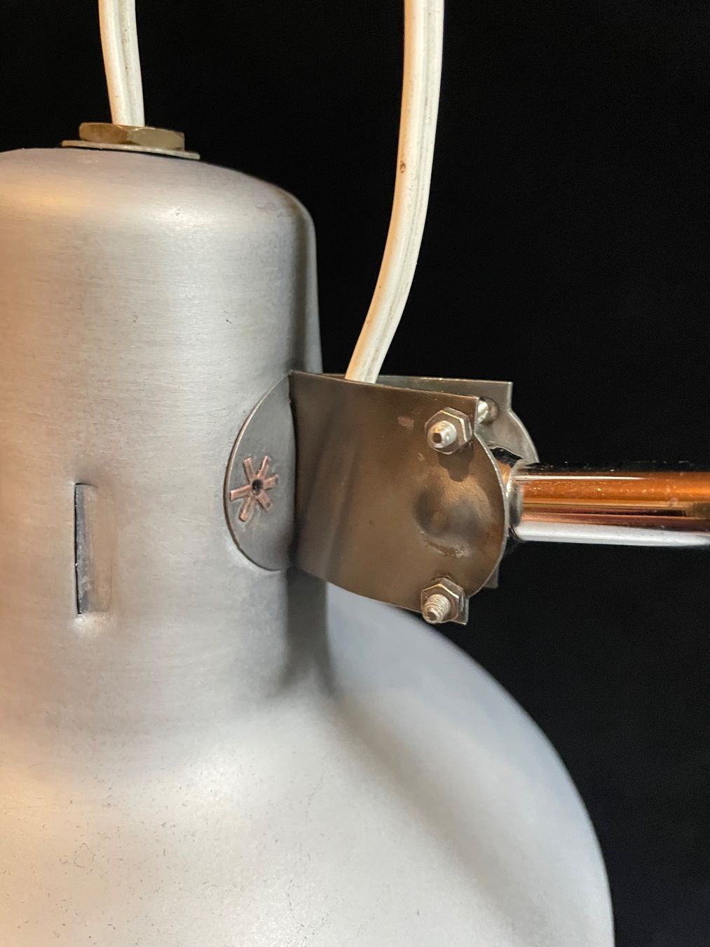 Lampade: Lampe de table industrielle, Bauhaus, année 50 – Usato da Prez vers Siviriez venduto da Mistinguette 4