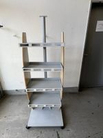 Präsentationsregal mit Rollen Holz Metall hellgrau guter Zus