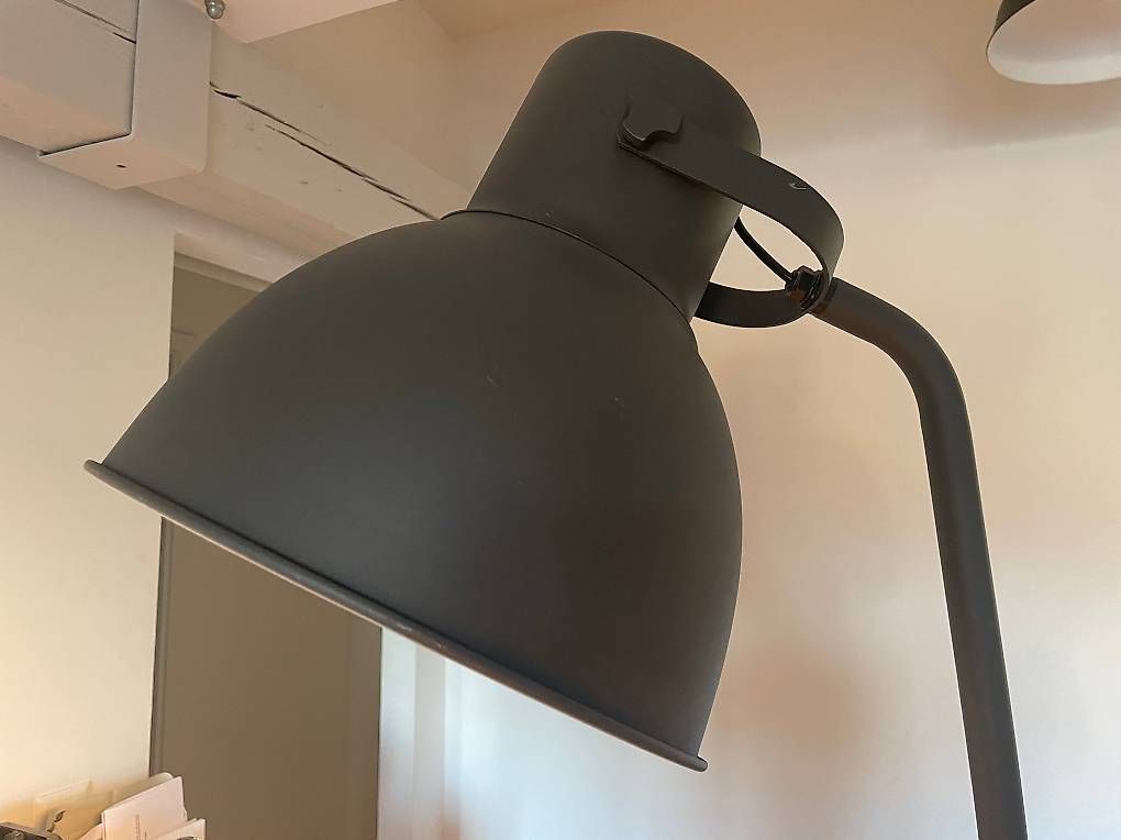 Lampade: Lampadaire gris foncé – Usato da Genève venduto da CadotB