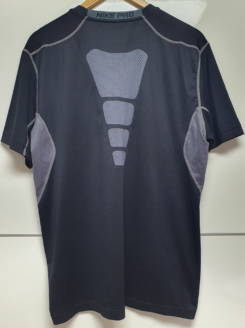 Nike T-Shirts: nike tshirt G L/XL – Gebraucht aus Maienfeld von tobeyl2020 1