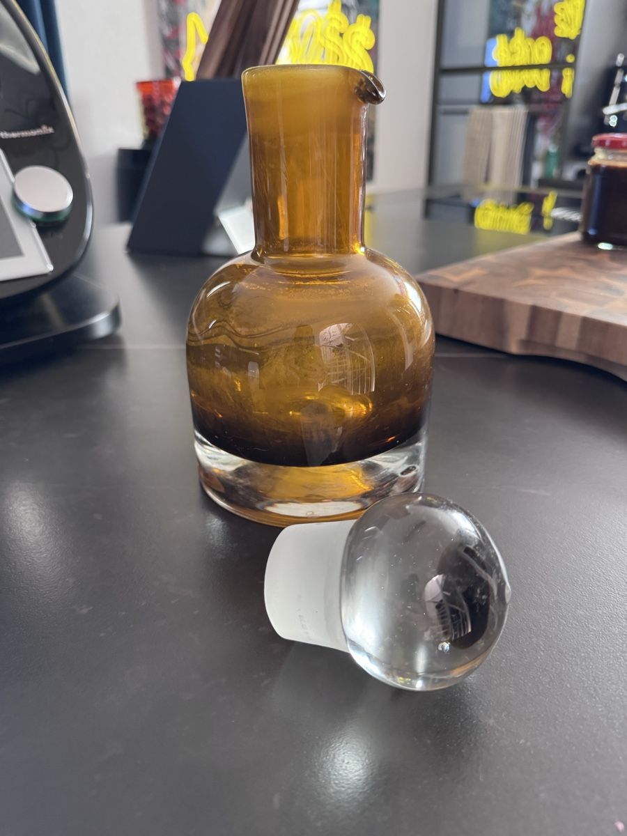 Karaffen: Karaffe Glas bernsteinfarben – Gebraucht aus Eichberg von OanaB 1