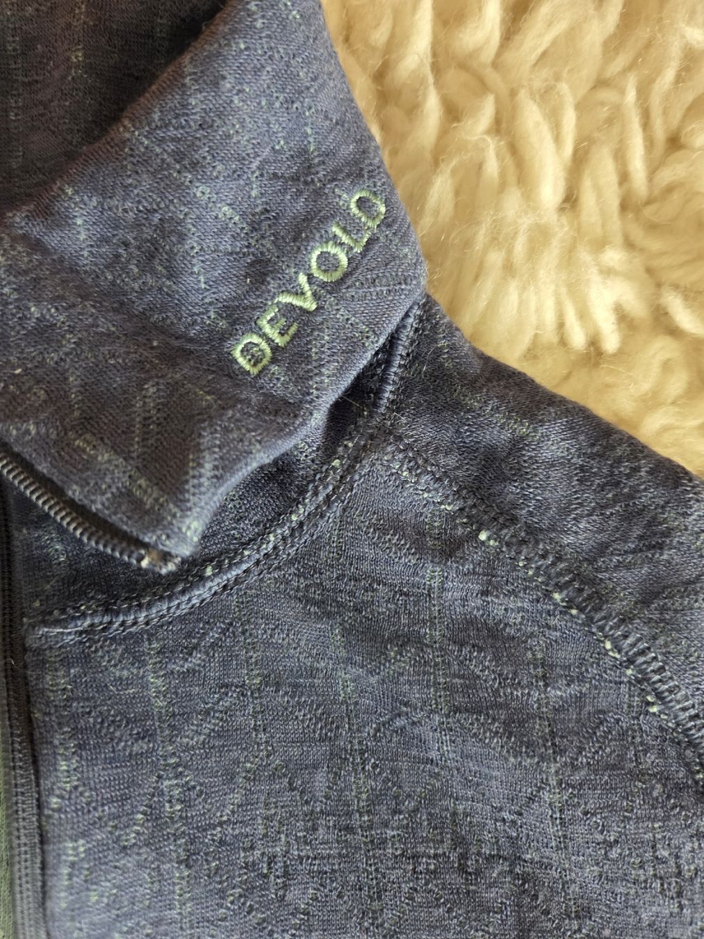 Devold T-shirt: Devold Duo Aktiv Langarmshirt mit Zip M – Usato da Walchwil venduto da Petulas 2