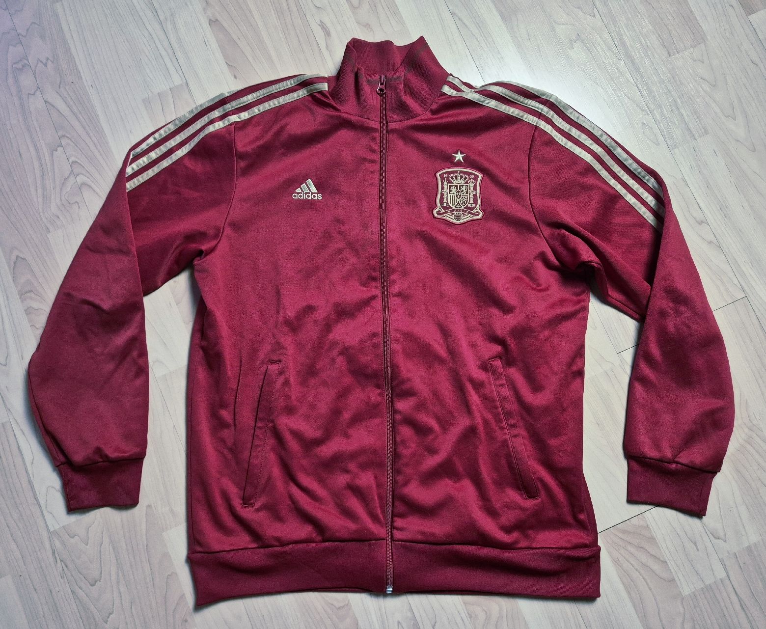 Adidas Giacche: Adidas 2014 Spanien Jacke Grösse M – Usato da St. Gallen venduto da CaliSunshine