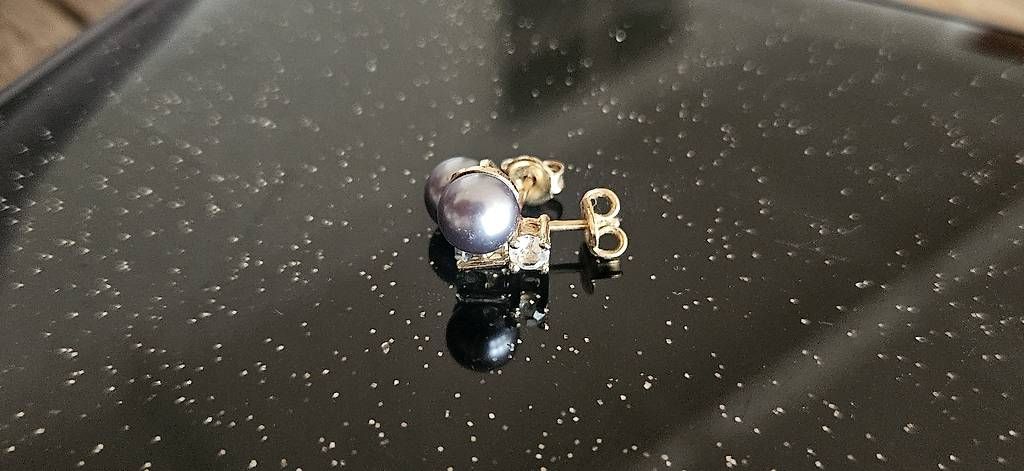 Orecchini pendenti & Orecchini a lobo: Boucles doreilles – Nuovo e nell'imballaggio originale da Fribourg venduto da Hiver14