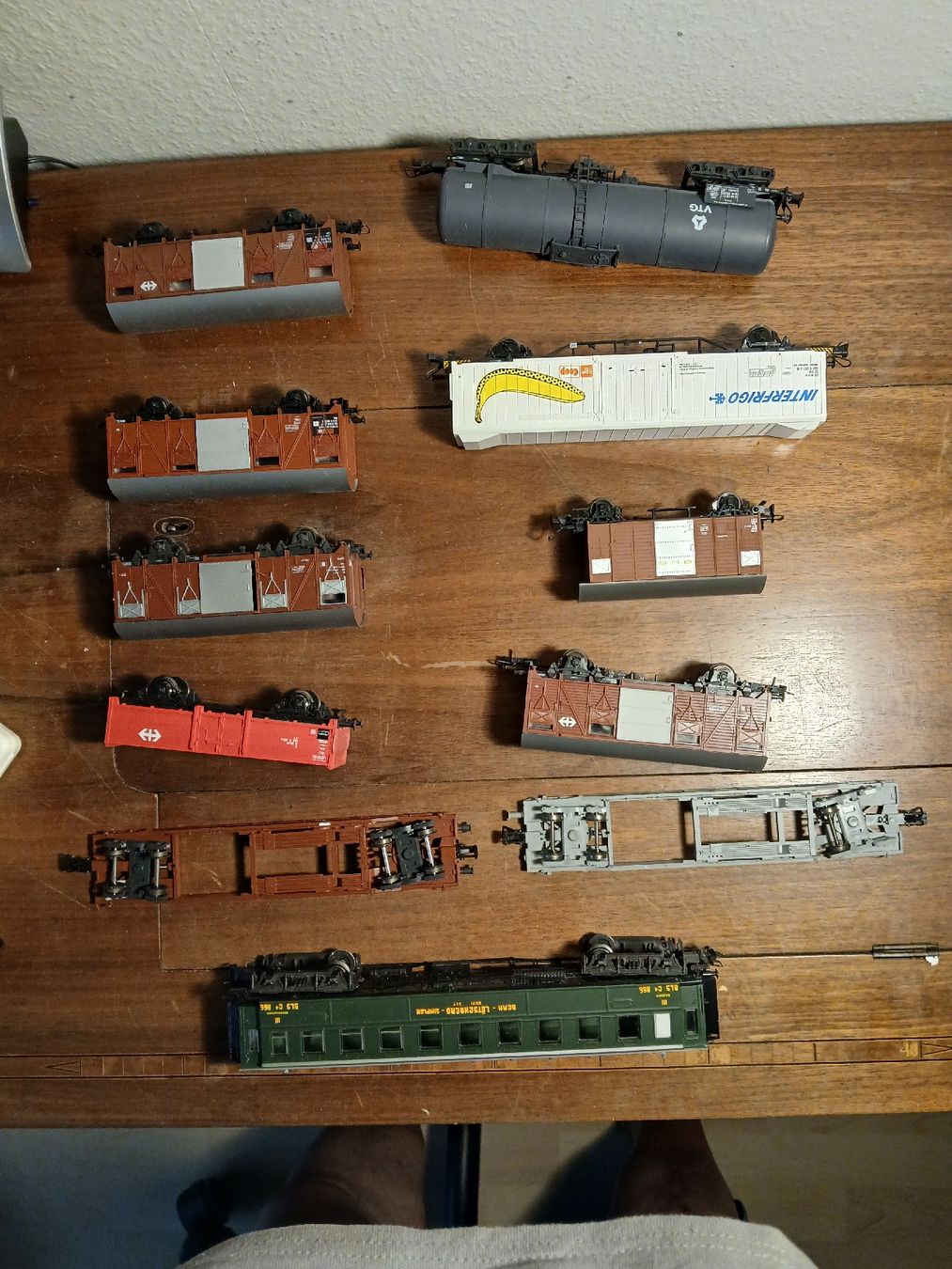 Roco Modellini di ferrovie: Modelleisenbahn Waggons Konvolut bespielt  – Usato da Luterbach venduto da trixexpresso 2