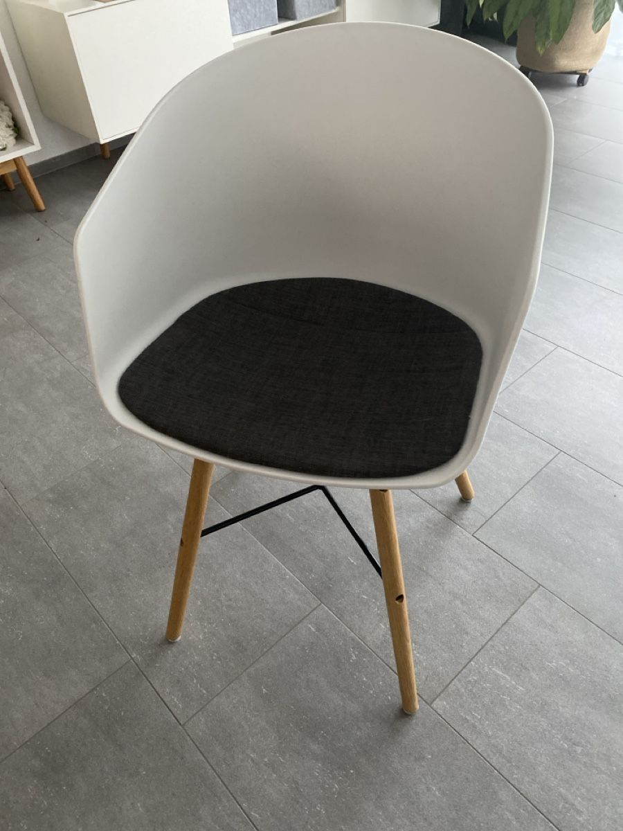 Jysk Stühle: 6 Stühle – Gebraucht aus Embrach von Nina_Carmen