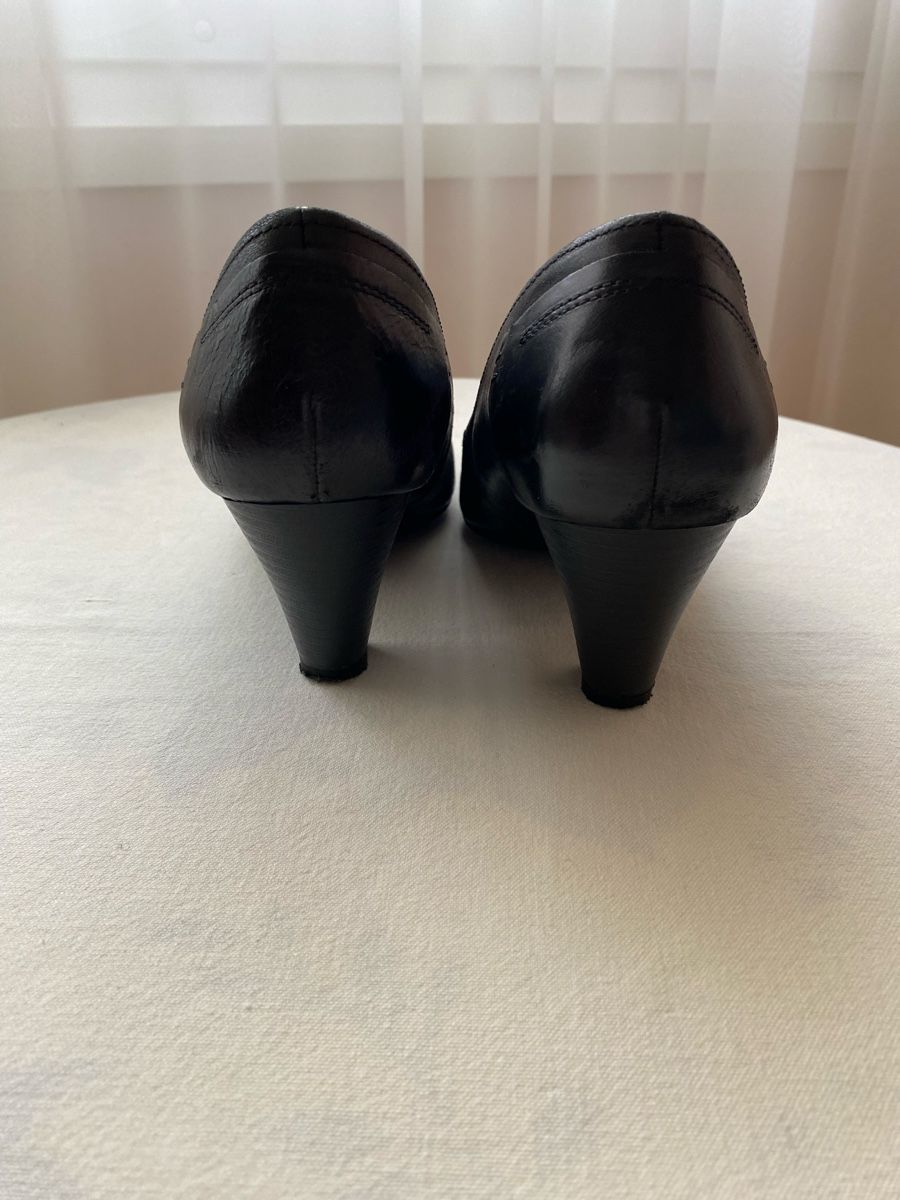 Scarpe da donna: Schwarze Pumps, echt Leder, Gr. 39, Absatz 7 cm – Nuovo (secondo la descrizione) da Lausanne venduto da Ulpet 1