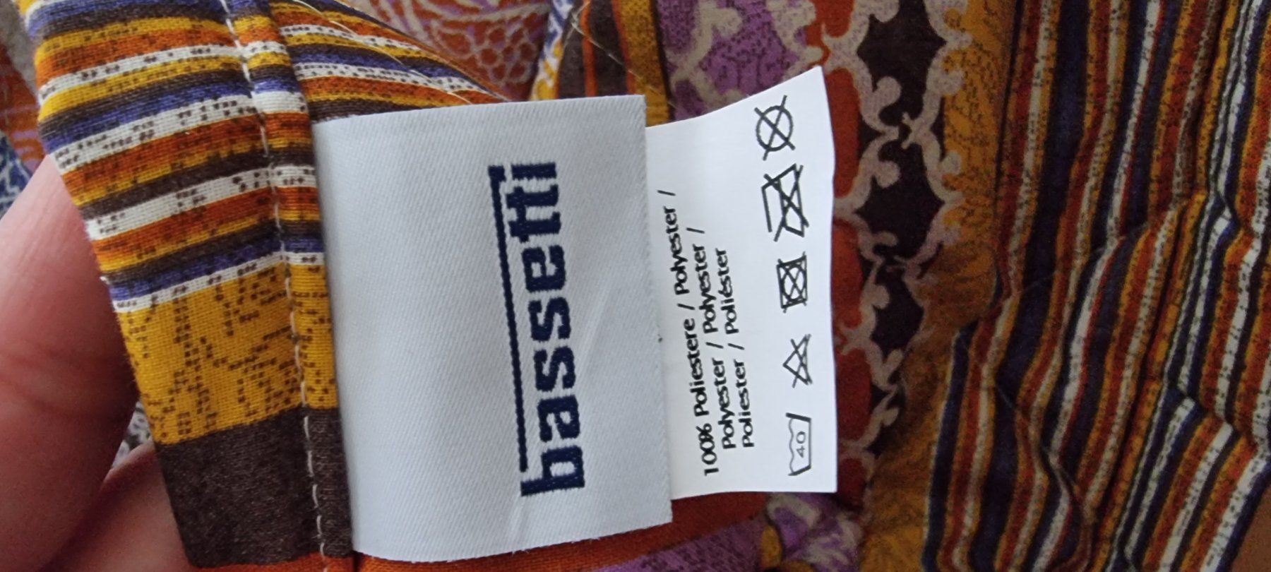 Bassetti Decken: Bassetti bettuberwurf Decke Tagesdecke – Gebraucht aus Riedikon von Winter21. 3