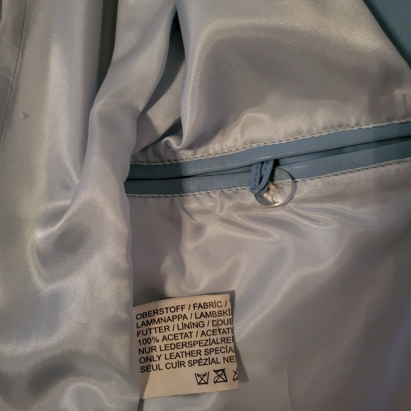 Madeleine Giacche: Veste en cuir Madeleine. – Usato da Neuchâtel venduto da wikit 4