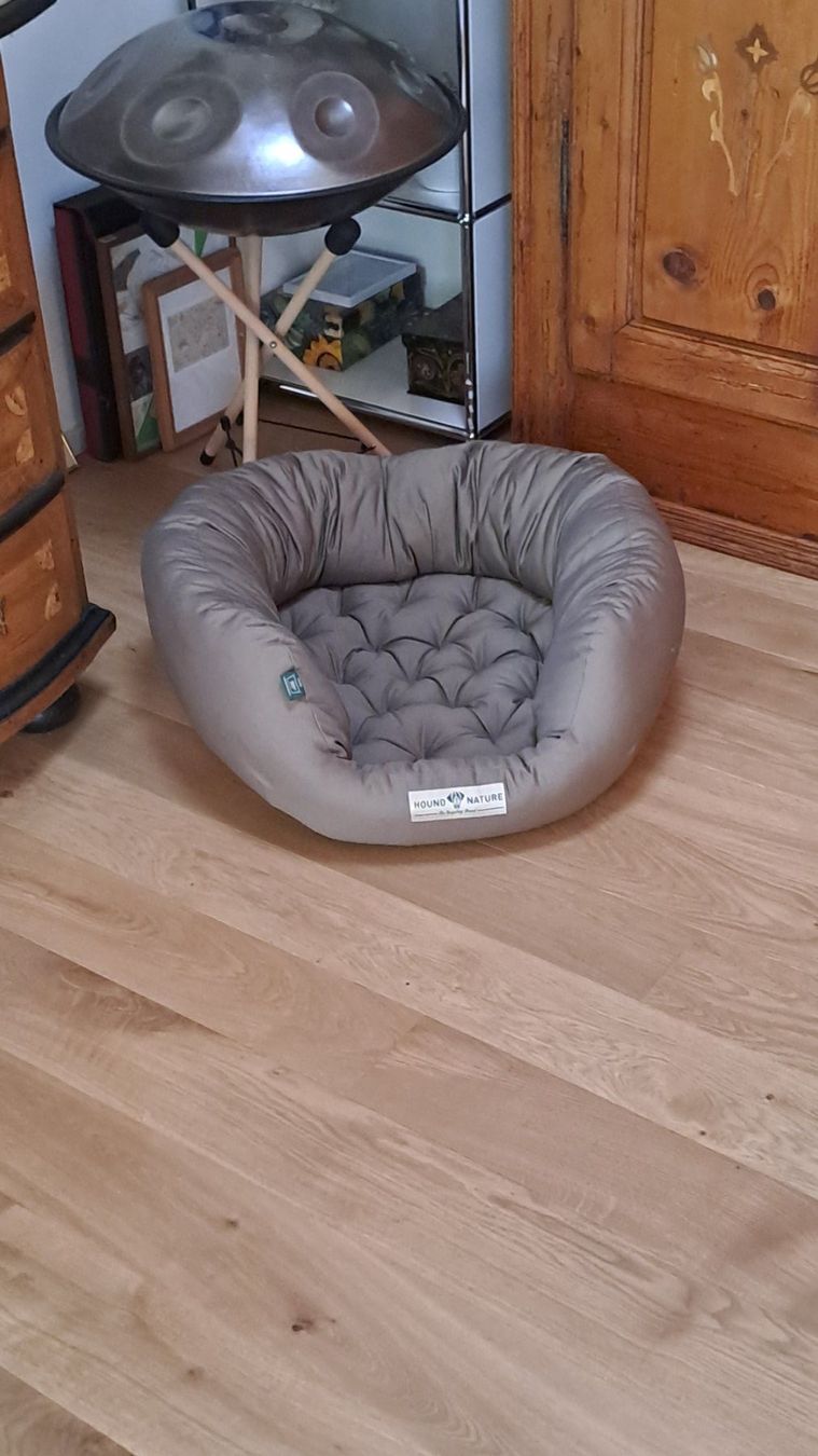 Liege- & Schlafplätze: Hundebett – Neu (gemäss Beschreibung) aus Basel von thi_sd5l