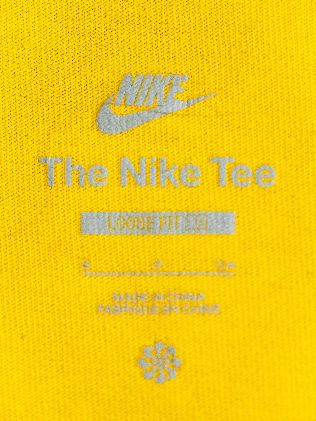 Nike T-shirt: Nike T-shirt gelb – Usato da Leuk Stadt venduto da Marihulk 2