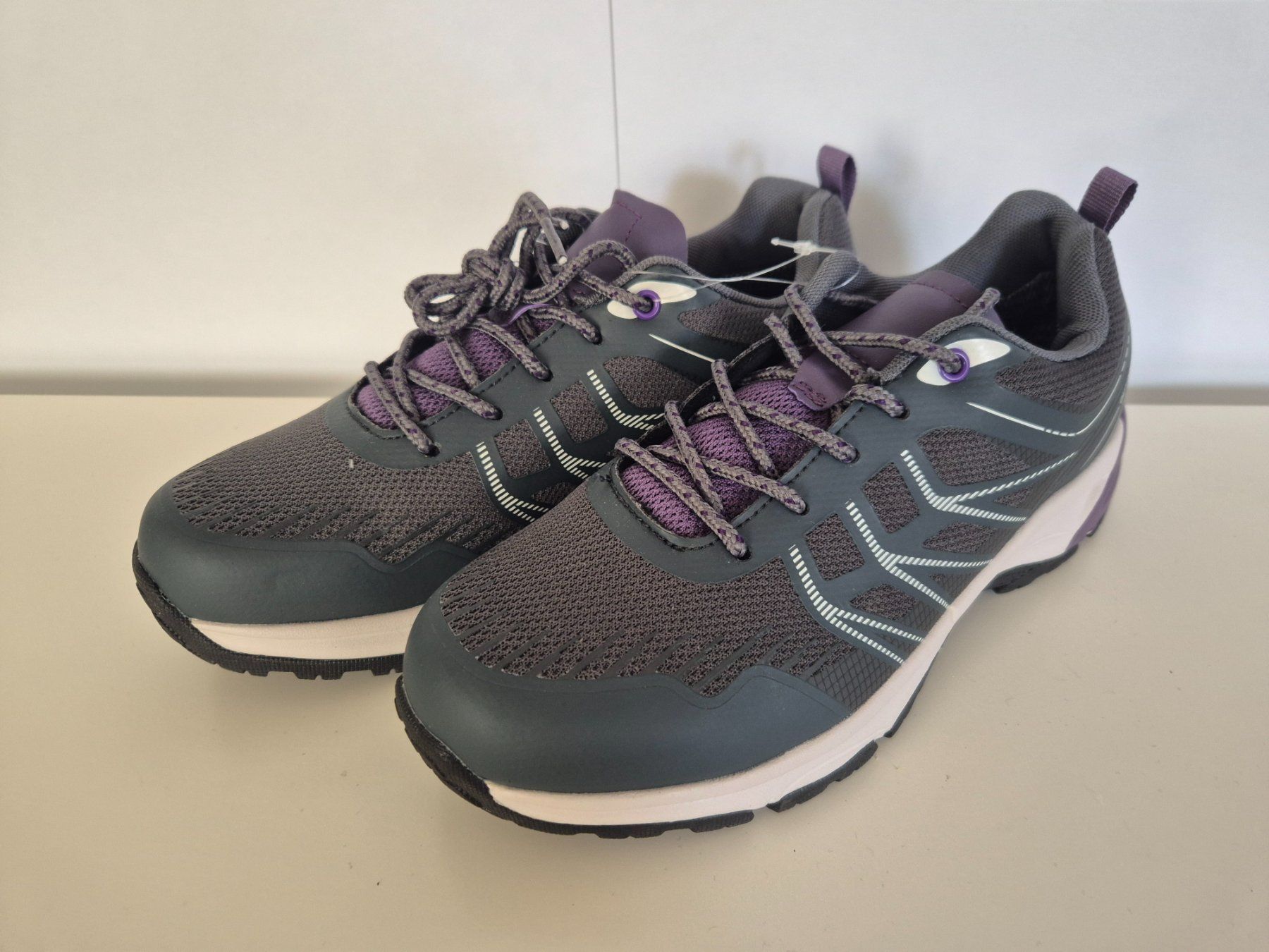 Scarpe da uomo: Atrium Turnschuhe / Sneaker 38 NEU – Nuovo e nell'imballaggio originale da Meggen venduto da Orrinka20 1