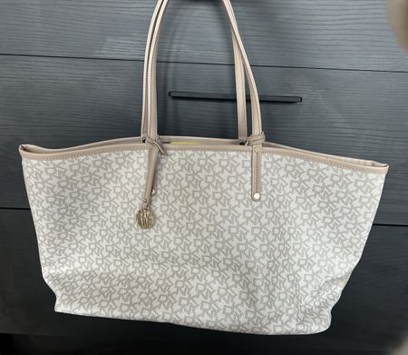Geräumige DKNY Shopper Tasche