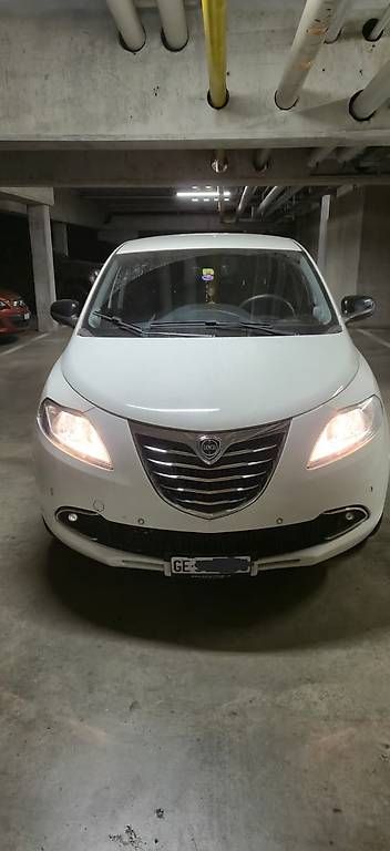 Automobili: 2014 Lancia Ypsilon TwinAir – Usato da Genève venduto da diiogosousa