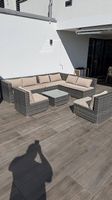 Rattan-Gartenlounge in gutem Zustand