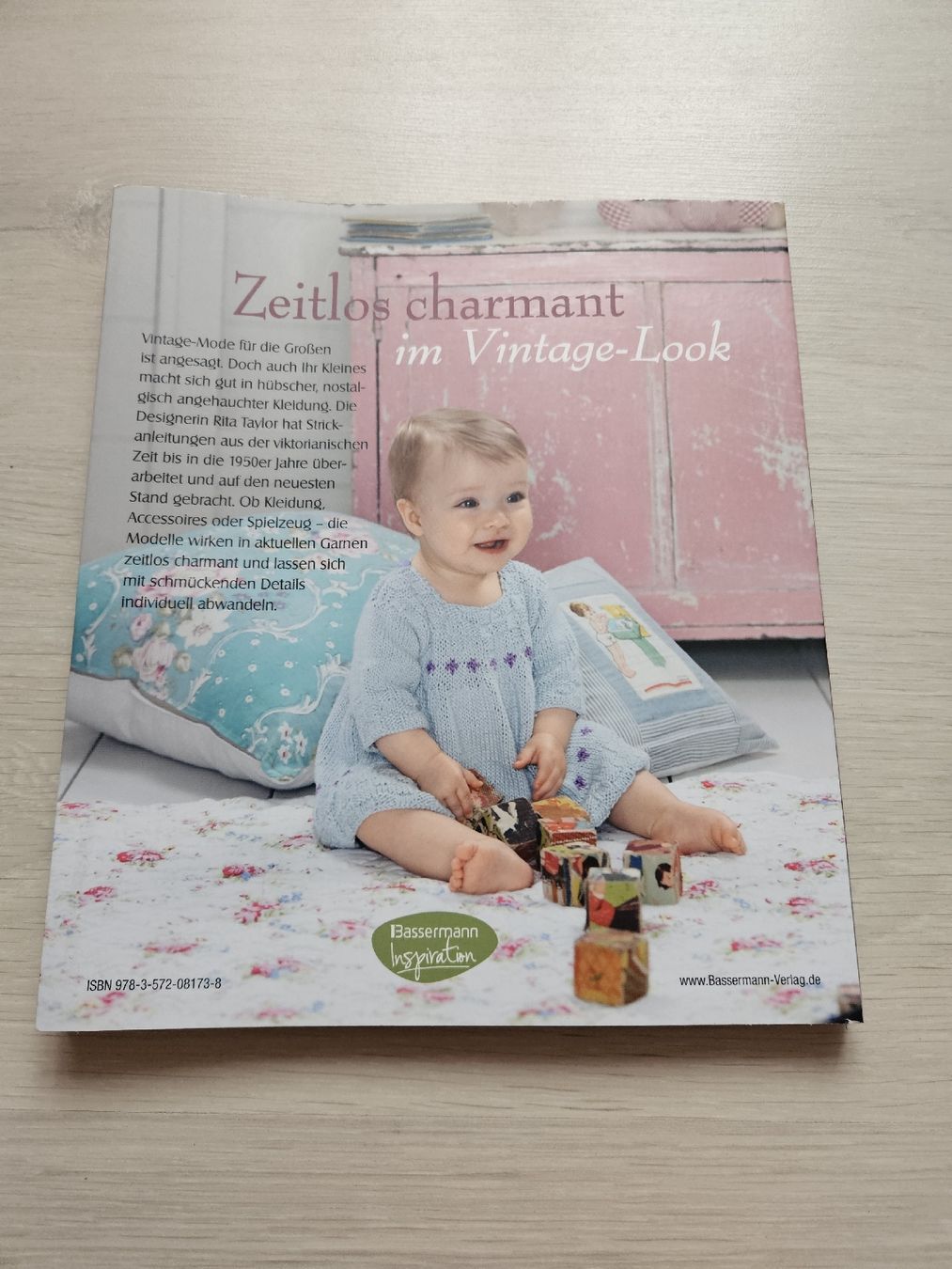 Libri: Strickbuch "Nostalgische Maschen" für Babys & Kleinkinder – Nuovo (secondo la descrizione) da Steckborn venduto da suz_v2v6 1
