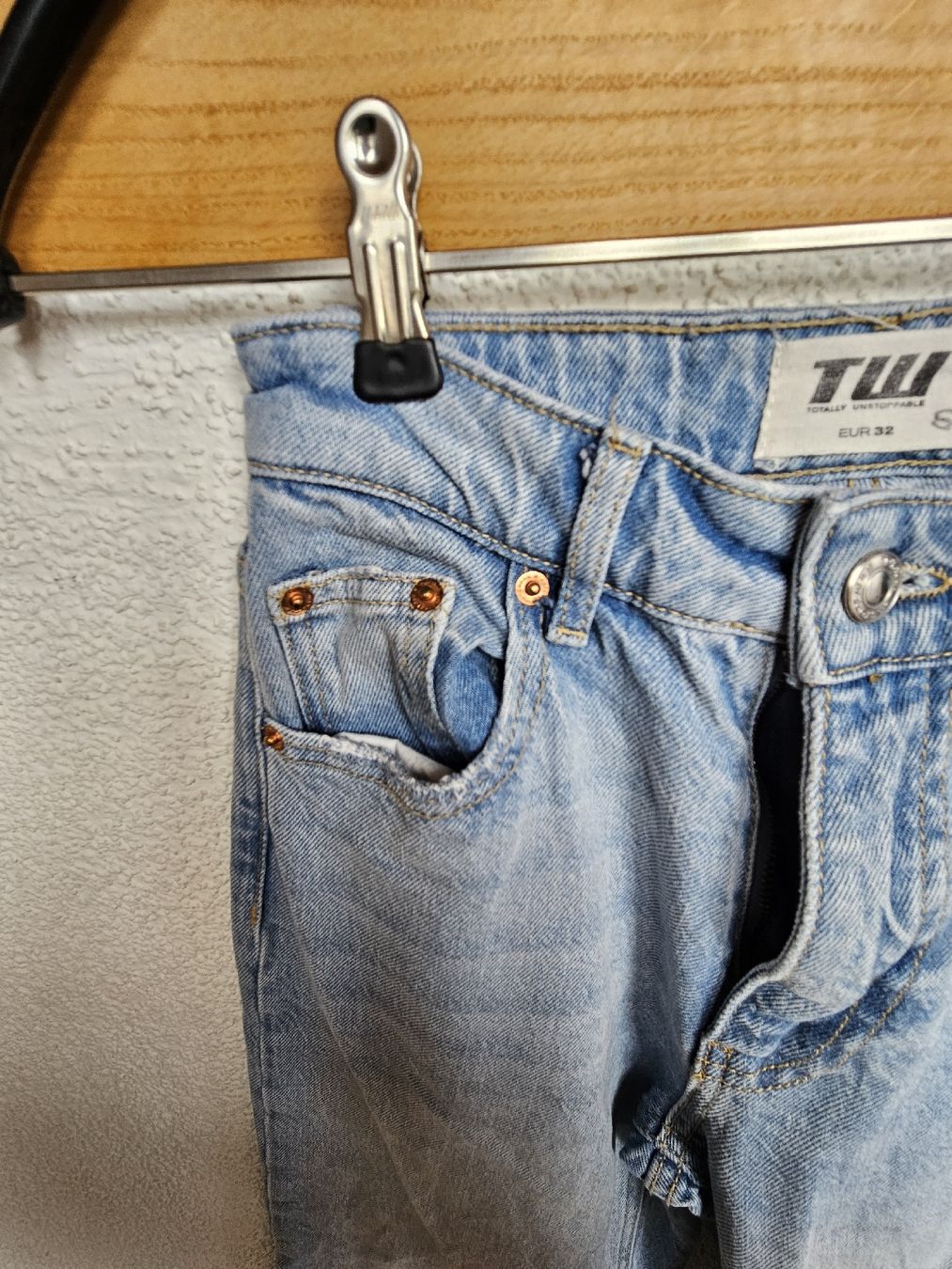 Jeans: Coole TW Jeans, Grösse 32, hellblau – Usato da Staffelbach venduto da Frisco77 4