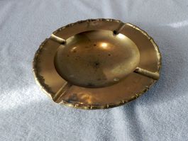 Aschenbecher, Messing, rund,  Ø 19cm, Gebrauchsspuren
