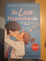 Ali Hazelwood: The Love Hypothesis