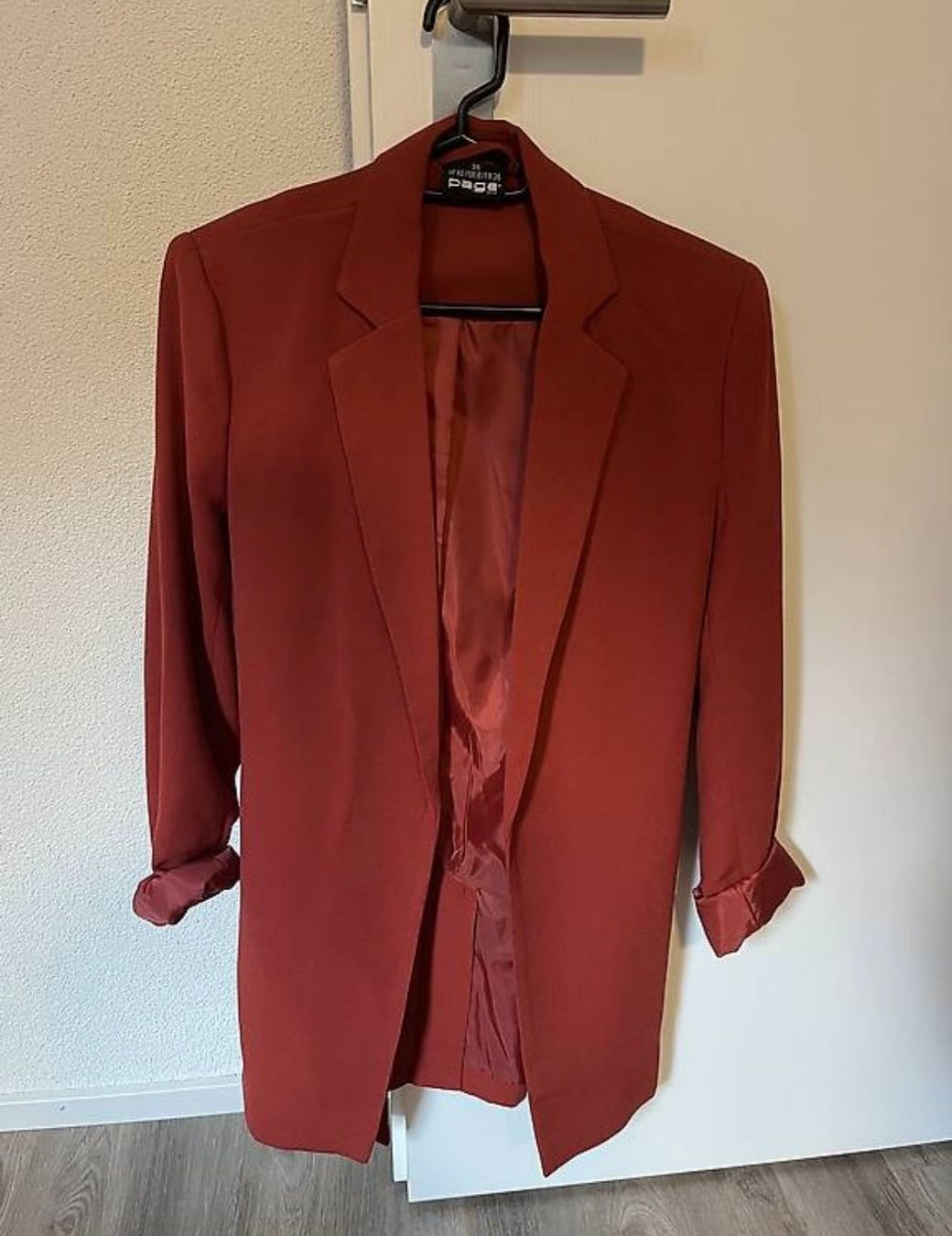 Giacche: Blazer Page One rot Grösse 34 – Usato da Erstfeld venduto da imla_