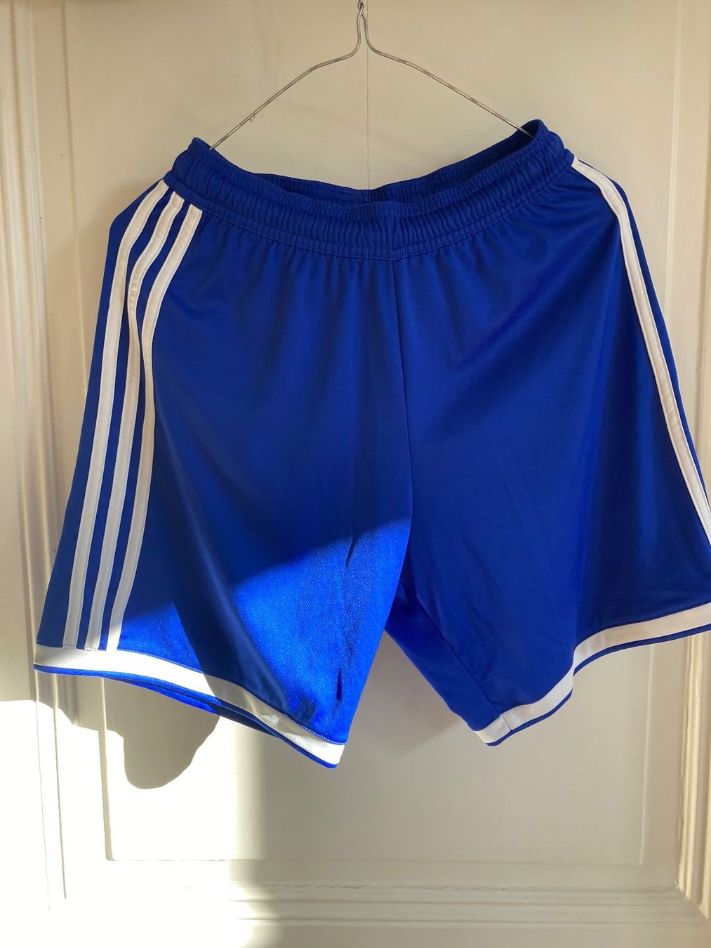 Adidas Hosen: Adidas Sport Shorts Grösse S – Gebraucht aus Basel von 93Miles 1