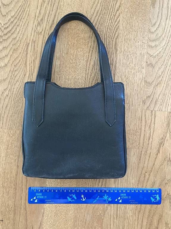 Borse da donna: Hübsche kleine Ledertasche – Usato da Luzern venduto da Judith01112 3