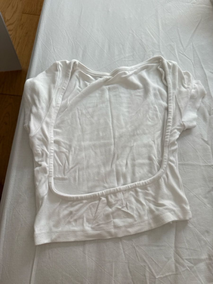 Stradivarius Top: Top – Usato da Nebikon venduto da Preloved_bykelly 1