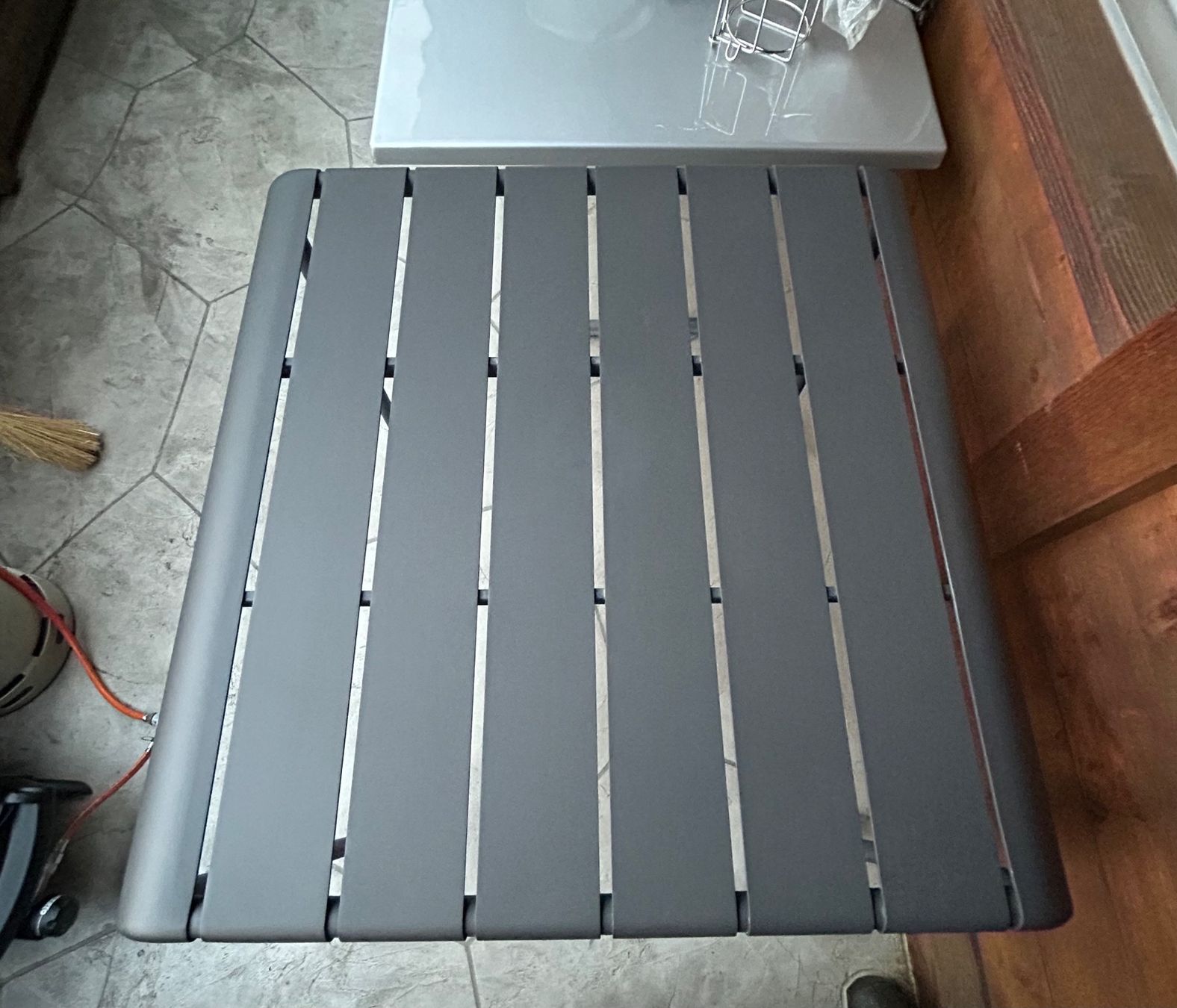 Tavoli: Gartentisch, wetterfest, 84x84 cm – Usato da Schwarzenburg venduto da ok.. 1