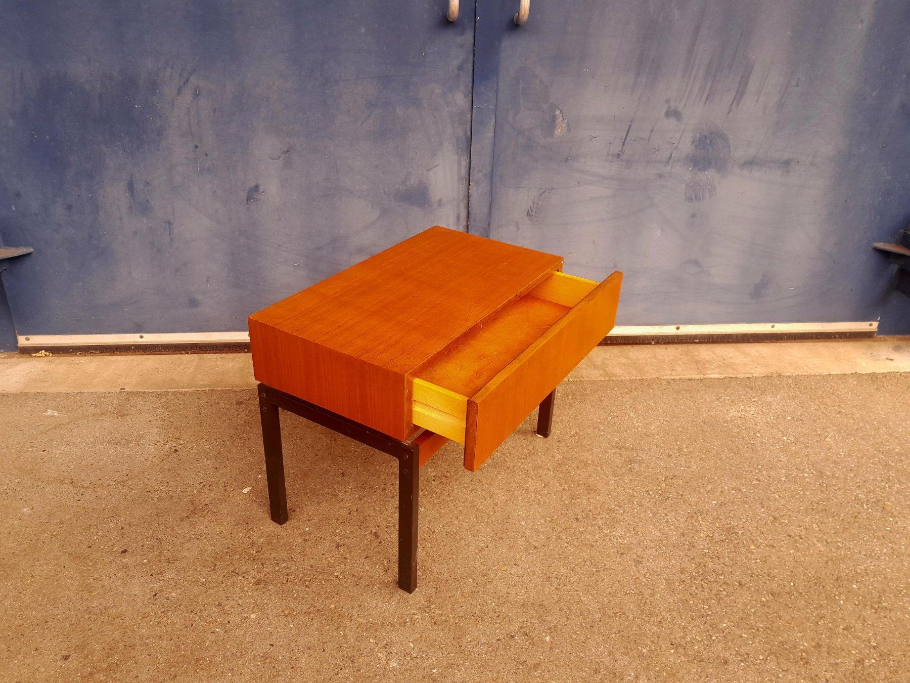 Tables de nuit: Vintage Nachttisch / Kommode / Sideboard – D'occasion à Männedorf par Bel-view 4