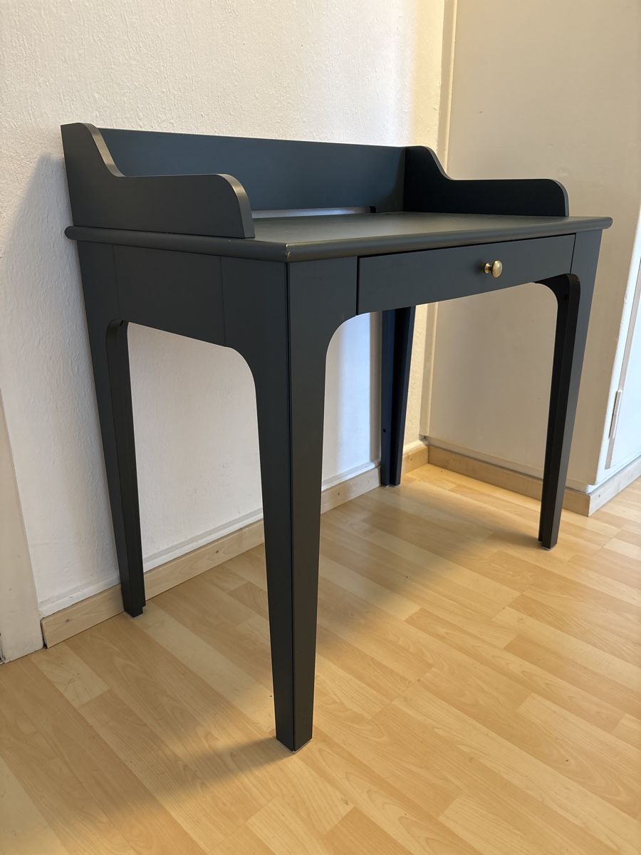 Schreibtisch Lommarp Ikea dunklegrün Neu mit Kabelfach (Neu