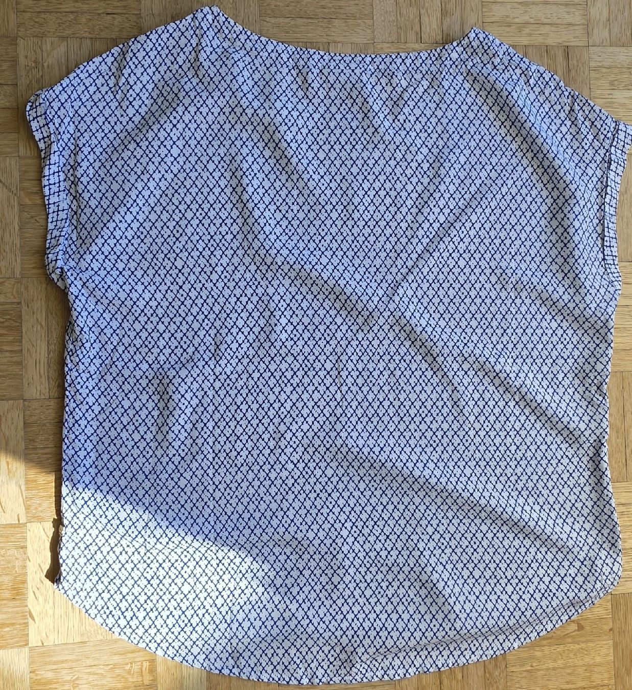 T-shirt: Chemise /Tshirt Blanc/bleu – Usato da Yverdon-les-Bains venduto da van_dq65 4