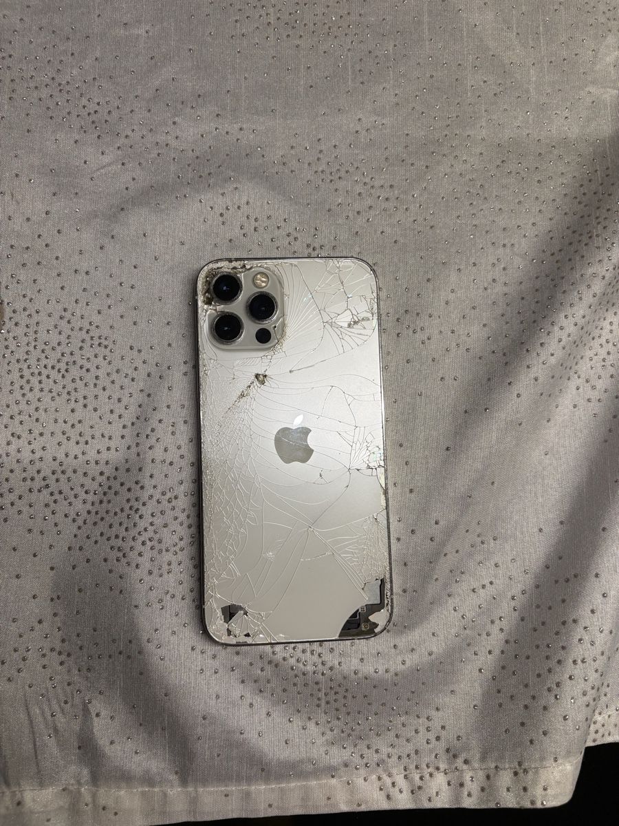 Apple Telefoni cellulari / Smartphones: iPhone 12 Pro  – Usato da Hölstein venduto da dar_bt9s 1