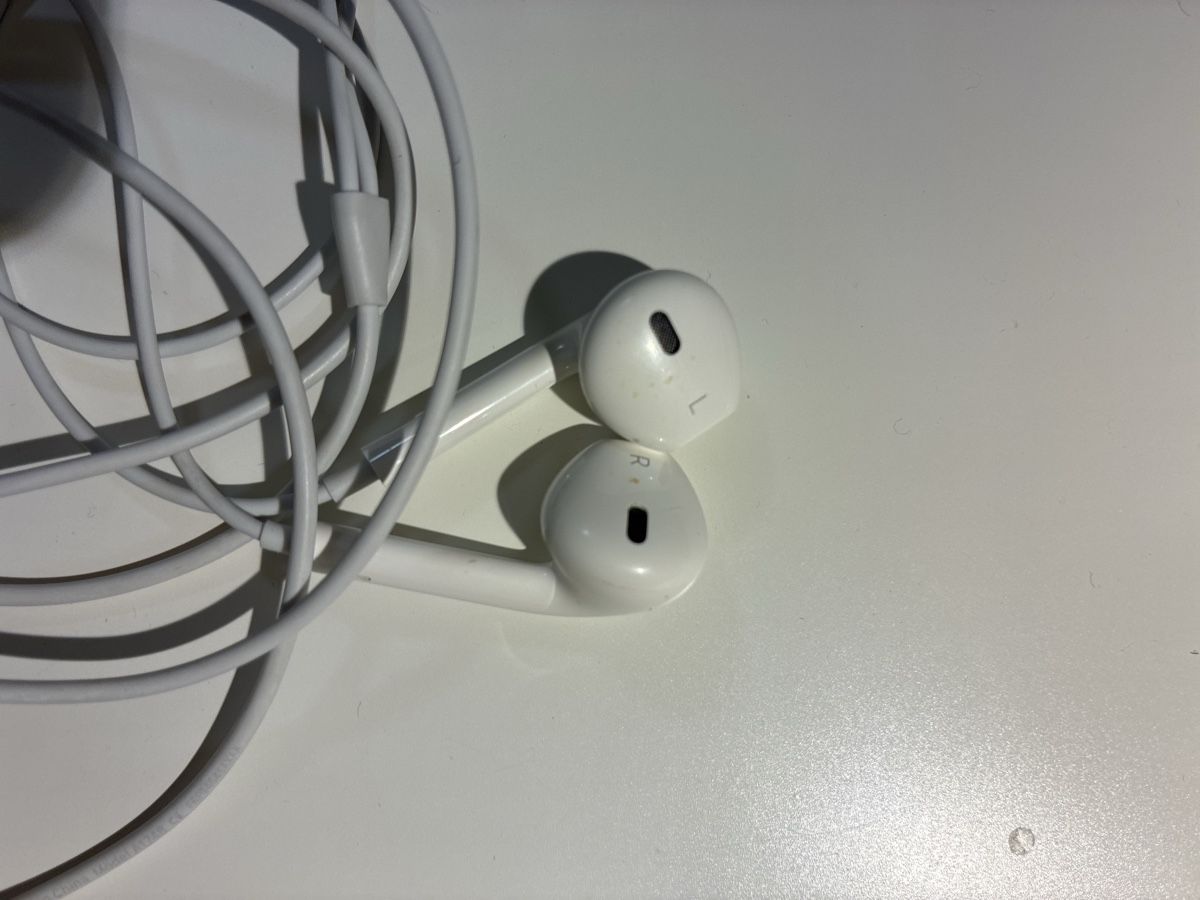 Apple Kopfhörer: Apple EarPods with Lightning Connector White Wired Headset – Neu (gemäss Beschreibung) aus Basel von dal_r7dw 1