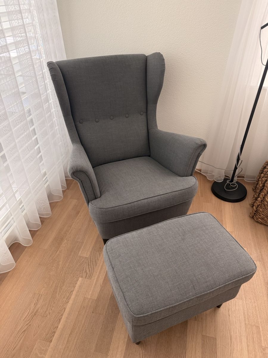 Ikea Fauteuils: Sessel mit Hocker grau IKEA STRANDMON – D'occasion à Adliswil par pat_j9h2