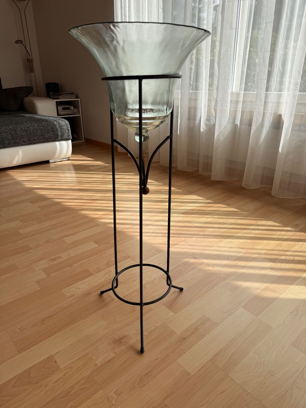 Altro per la casa: Schmiedeeisen Blumenständer mit Glasschale – Nuovo (secondo la descrizione) da Humlikon venduto da GX30 6