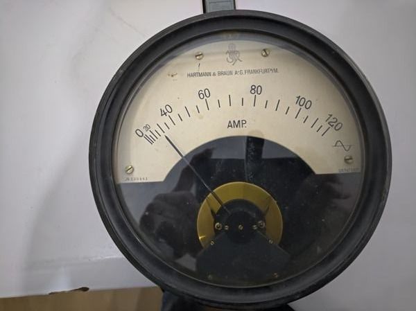 Misurare: antiker Amperemeter – Usato da Arnegg venduto da Arnrom