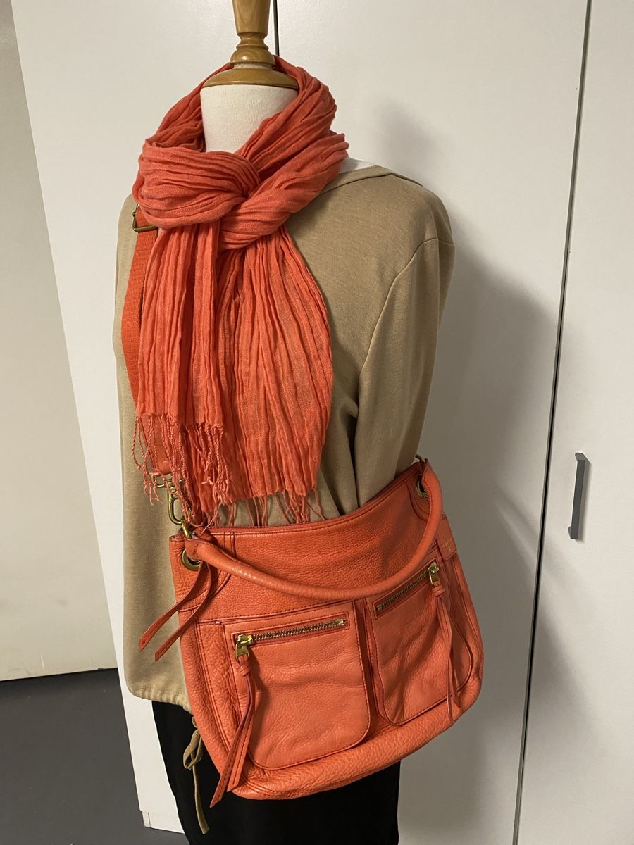 Fossil Taschen für Damen: Fossil Ledertasche,Schal🧣gratis dazu – Gebraucht aus Biel-Benken BL von PANORMUS 8