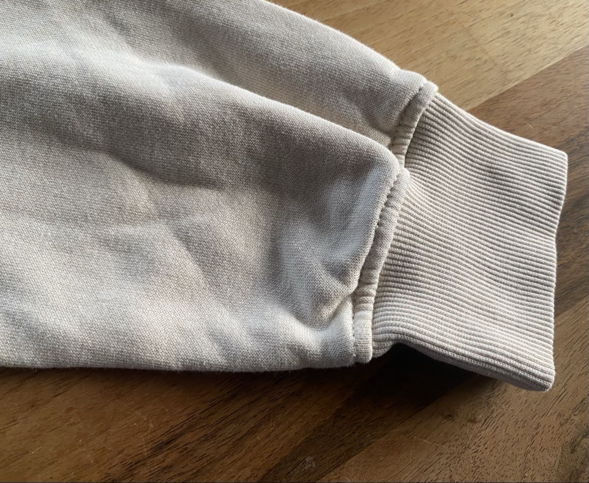 H&M Pullover & Sweatshirts: Pulli Pullover H&M Grösse 146 152 Mädchen beige – Gebraucht aus Horw von dreamsofacid 2