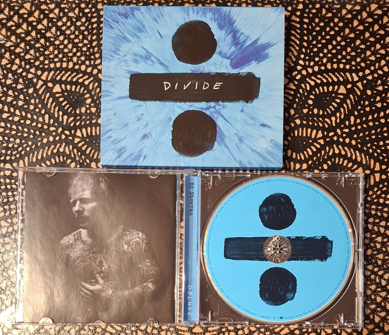 CD: Ed Sheeran - Divide, UK Pop CD Album 2017 – Usato da Schönenberg TG venduto da Gregordini 2