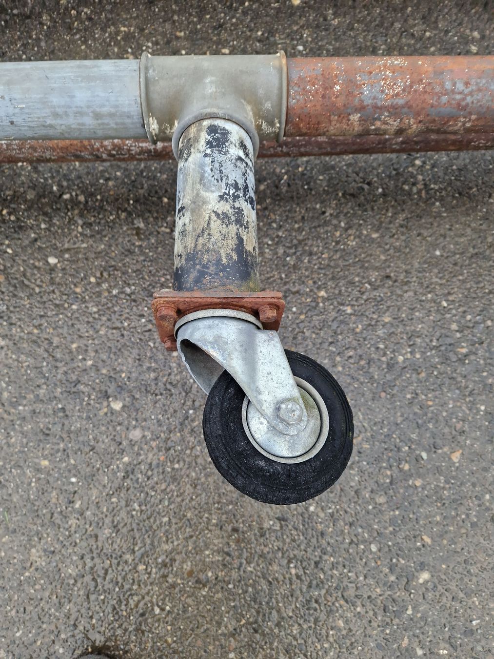 Altre attrezzature per stalle: Laufhof Tore mit Rollen – Usato da Studen BE venduto da valtra66 4
