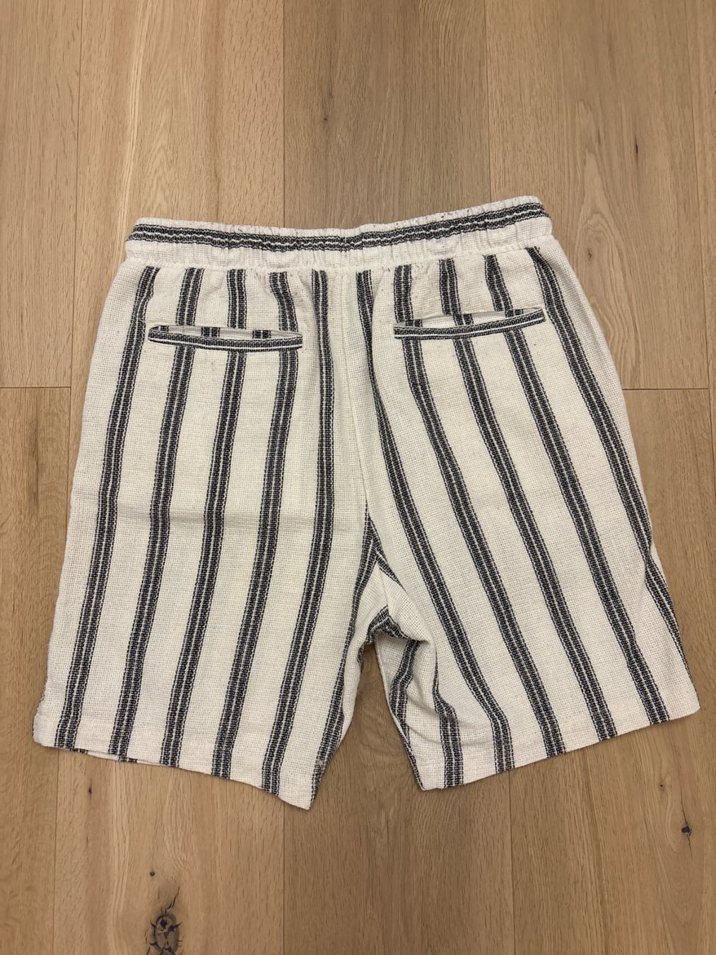 Hosen: Gestreifte Bermuda-Shorts Gr. S – Gebraucht aus Fällanden von ala_k7vk 1