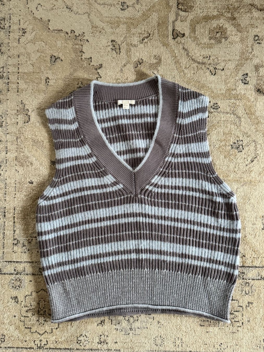 Cos Gilet & Giacche senza maniche: Pull sans manches rayé – Usato da Pully venduto da ana_2kcm