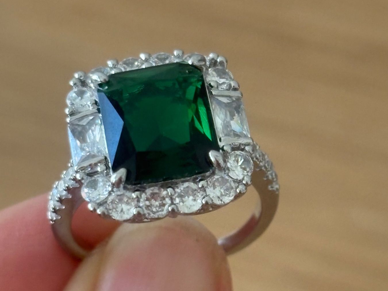 Bagues: Luxus Elegante Gr.19/9 Ring Farbe: Silber/ Grün – Neuf (Voir description) à Biel-Bienne par Roserosse13 6