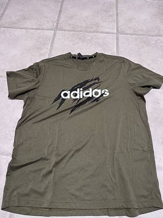 Adidas T-Shirt dunkelgrün