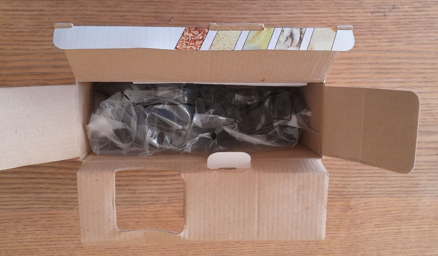 Küchengeräte: BLACKLINE Käsereibe neu & originalverpackt – Neu und originalverpackt aus Adlikon b. Andelfingen von Kraemse 2